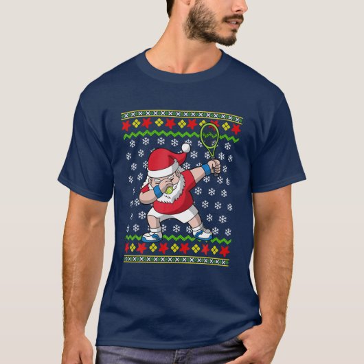 テニスサンタクロースの醜いクリスマスセーターのパターン Tシャツ (正面)