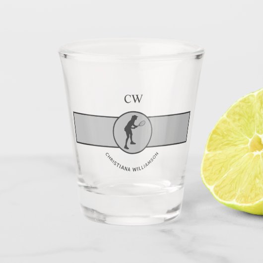 テニスパーソナライズされた選手テニスガールカスタムギフト ショットグラス (正面)
