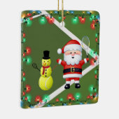 テニスパーソナライズされた雪だるまとサンタクロース セラミックオーナメント (右)