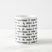 テニスプレーヤーコーチブラックシルエット模様 コーヒーマグカップ (中央)