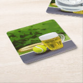 テニスボールとグリーンに水彩を塗ったグラス スクエアペーパーコースター (アングル)