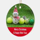テニスボールとサンタクロースがクリスマス休暇に セラミックオーナメント (左)