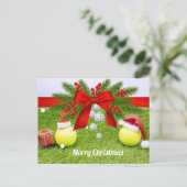 テニスボールとサンタハット付きテニスクリスマス シーズンポストカード (スタンド正面)