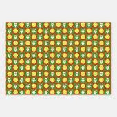 テニスボールとサンタレッドとグリーンクリスマス ラッピングペーパーシート (正面)