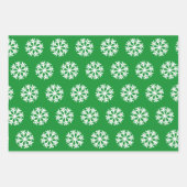 テニスボールとスノーフレークレッドとグリーンクリスマス ラッピングペーパーシート (正面3)