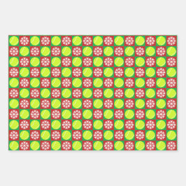 テニスボールとスノーフレークレッドとグリーンクリスマス ラッピングペーパーシート