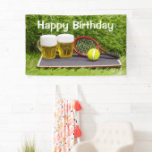 テニスボールとビール誕生日パーティーのグラス 横断幕 (インサイチュ)
