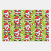 テニスボールとラケット付きテニスクリスマス ラッピングペーパーシート (正面)