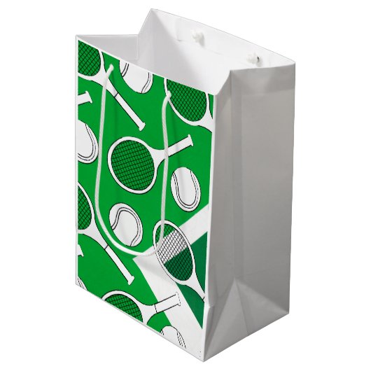 テニスボールとラケット白黒をグリーンコートに ミディアムペーパーバッグ (正面アングル)