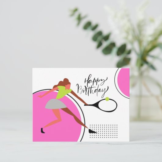 テニスボールと女性プレーヤーの誕生日 ポストカード (スタンド正面)