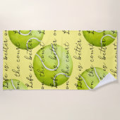 テニスボールのライフはコートの方が良い ビーチタオル (正面)