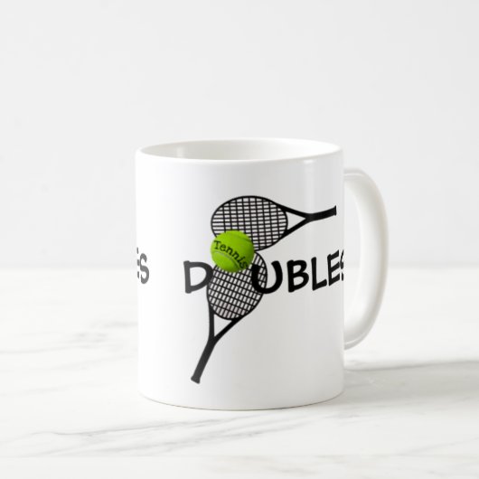 テニスボールのレースはダブルゲームコーヒーマグ コーヒーマグカップ (正面右)