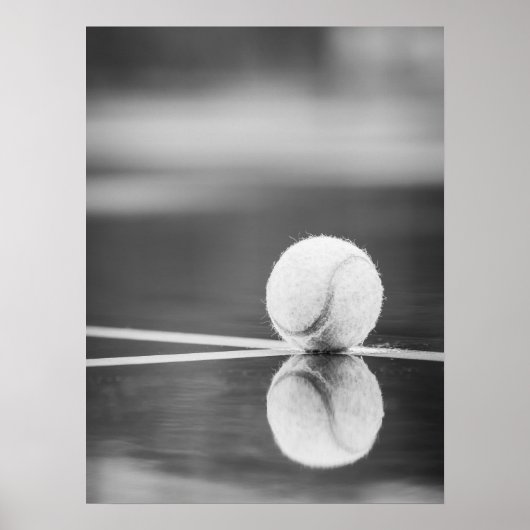 テニスボールをウェットコートに反射 ポスター (正面)