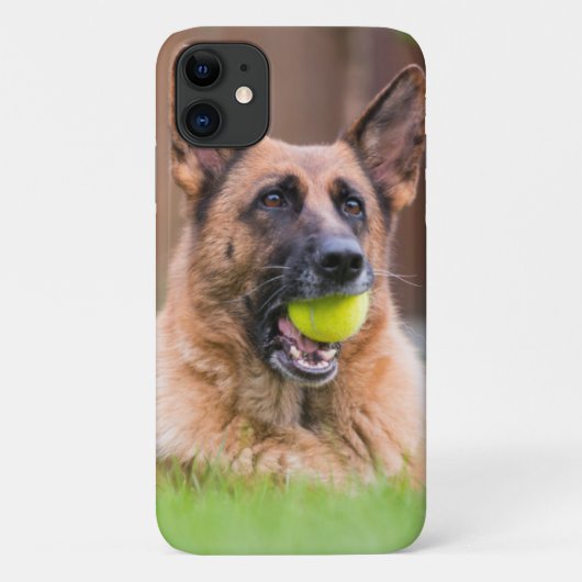 テニスボールを持つドイツ人の羊飼い Case-Mate iPhoneケース (裏面)