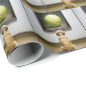 テニスボールを見詰めるゴールデンリトリ絵を描ーバー ラッピングペーパー (ロールコーナー)