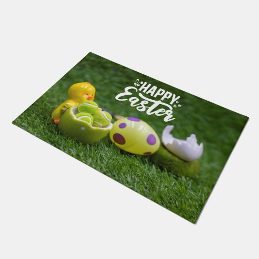 テニスボールハッピーイースターと卵とボール ドアマット (アングル)