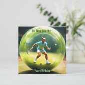 テニスボール選手のコート、フラット誕生日カード カード (スタンド正面)