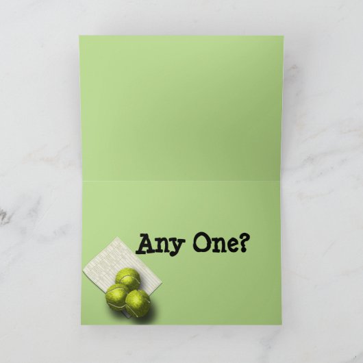 テニスラケットおよび球が付いているバセット犬の挨拶状 カード (内部)