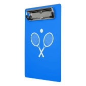テニスラケット（青い背景にボール付き） ミニクリップボード (アングル2)