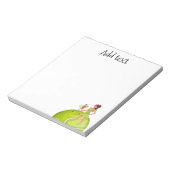 テニス女性プレーヤーはラケットとボールを保持する ノートパッド (回転)