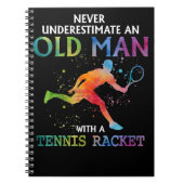 テニス愛好家は決して~を持つ老人を過小評価しない ノートブック (正面)