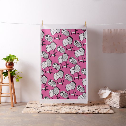 テニス選手の女の子のピンクラケット ファブリック (インサイチュ)