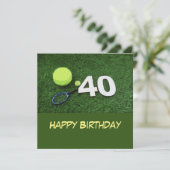 テニス40歳の誕生日とテニスボール付きグリーンカー カード (スタンド正面)
