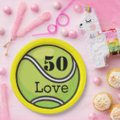 テニス50誕生日テニスボールとナンバーラブ ペーパープレート (パーティー)