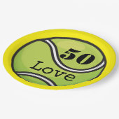テニス50誕生日テニスボールとナンバーラブ ペーパープレート (アングル)