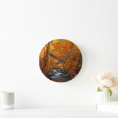 テネシー州、アメリカ。ラッシングマウンテンクリーク2 ラウンド壁時計 (ホーム)