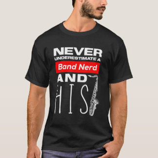 テノアおもしろいサックス演奏者マーチングバンド Tシャツ