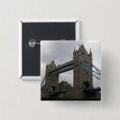 テムズ川にタワーブリッジを持つボタン 缶バッジ (正面&裏面)