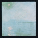 テムズ川の霧(Claude Monet著) ストーンコースター<br><div class="desc">このデザインは印象派絵画のアーティスフランスのトであるクロード・モネ(1840-1926)の作品を特集している。イギリスのロンドンのテムズ川を渡るチャリング・クロス・ブリッジを示している。霧の多い風景は青の様々な色合いで構成され、水の上に月輝く光が存在する。このオリジナルのアートワークは1903年に完成し、現在はハーバード大学のフォッグ美術館に収蔵されている。</div>