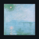 テムズ川の霧(Claude Monet著) マグネット<br><div class="desc">このデザインは印象派絵画のアーティスフランスのトであるクロード・モネ(1840-1926)の作品を特集している。イギリスのロンドンのテムズ川を渡るチャリング・クロス・ブリッジを示している。霧の多い風景は青の様々な色合いで構成され、水の上に月輝く光が存在する。このオリジナルのアートワークは1903年に完成し、現在はハーバード大学のフォッグ美術館に収蔵されている。</div>