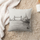 テムズ川London.2006のHMSベルファスト クッション (ブランケット)