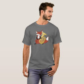テューバを遊んでいるキツネ Tシャツ (正面フル)