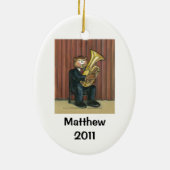 テューバプレーヤーのパーソナライズなオーナメント セラミックオーナメント (裏面)