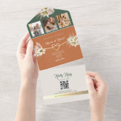 テラコッタとオリーブグリーンボホ結婚ズ オールインワン招待状 (貼ってはがせる)