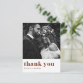 テラコッタはっきりしたレトロ結婚タイポグラフィサンキュー ポストカード (スタンド正面)