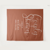 テラコッタカップルウェディングシャワーフォトバックグラウンド タペストリー (正面(横))