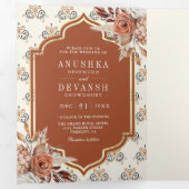 テラコッタバーンオレンジフローラインディアン結婚ズ 三つ折り招待状 (内部最初)