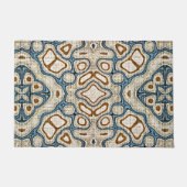 テラコッタブラウンレッドティール（緑がかった色）ブルーオリエントトライバルアート ドアマット (正面)