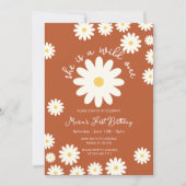 テラコッタホワイトデイジー彼女はワイルドワン誕生日 招待状 (正面)