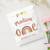 テラコッタボホレインボーモダンファースト誕生日 フェイバーバッグ (封をした状態)