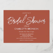 テラコッタミニマリストスクリプトブライダルシャワーシルバー 箔招待状 (正面)