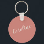 テラコッタミニマルタイポグラフィパーソナライズされた名 キーホルダー<br><div class="desc">このミニマル名前をカスタムするキーチェーンはスタイリッシュ、実用的なアクセサリーで、ブライダルパーティの好意、花嫁の贈り物、または日常的に不可欠な完璧である。脚本エレガントフォントとデザインはモダン、結婚式や誕生日、特別な機会のための思いやりある形見である。シックで機能的なユニークtouchの名前でパーソナライズ。</div>