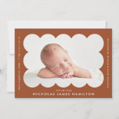 テラコッタモダンスキャロップフォトフレーム誕生 案内状 (正面)