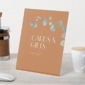 テラコッタユーカリプトゥスデコウェディングカードとギフト 台座サイン (インサイチュ)