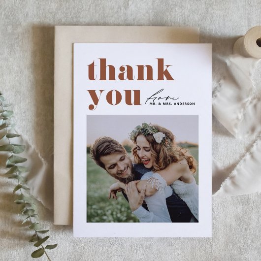 テラコッタレトロモダンタイポグラフィ結婚写真 サンキューカード