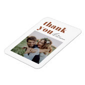 テラコッタレトロモダンタイポグラフィ結婚写真 マグネット (左側)